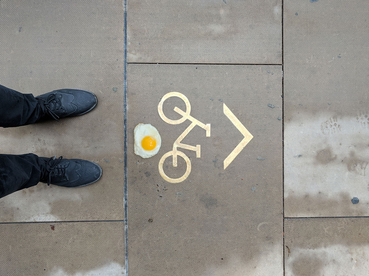 Frying an Egg on the Sidewalk